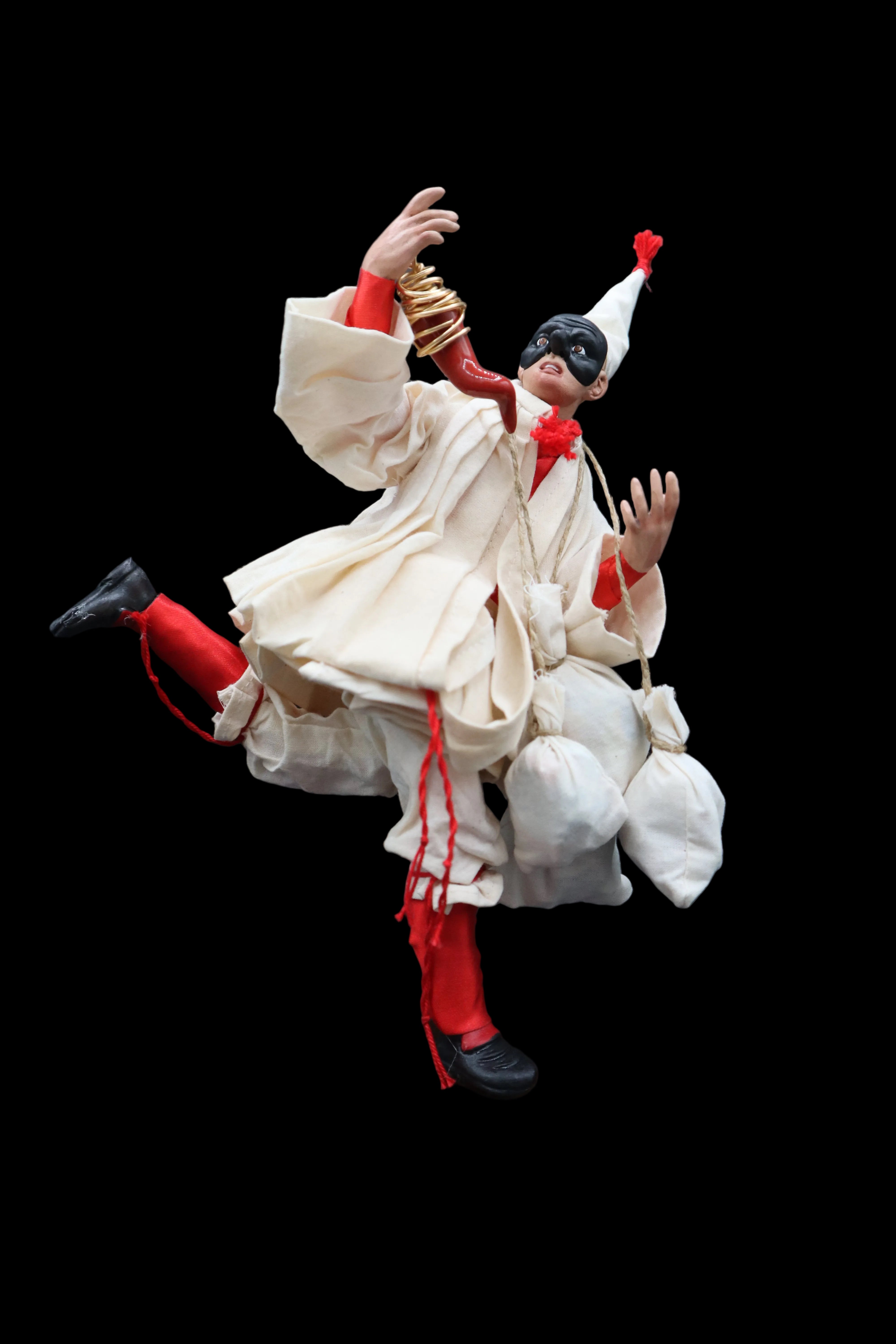 Pulcinella giocoliere su corno portafortuna 20 cm | corni napoletani